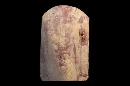نسخة هيروغليفية كاملة تُكتشف من مرسوم كانوبس