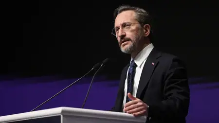 الإعلام العبري يستهدف مدير الاتصالات التركي ويطالب بإيقافه على الفور الإعلام العبري يستهدف مدير الاتصالات التركي ويطالب بإيقافه على الفور