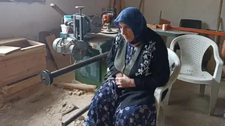 مُسنة تركية تتعرض لعملية احتيال وتخسر ذهبها البالغ قيمته 1,5 مليون ليرة تركية مُسنة تركية تتعرض لعملية احتيال وتخسر ذهبها البالغ قيمته 1,5 مليون ليرة تركية