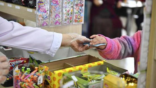 أسعار جديدة في مقاصف المدارس التركية.. الماء بـ15 ليرة والتوست يبدأ من 100