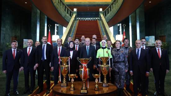 حفل استقبال خاص للرئيس أردوغان في المجمع الرئاسي