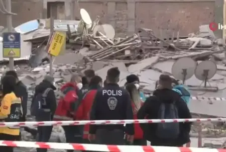 عاجل ..انهيار مبنى  من 5 طوابق في ولاية ملاطية عاجل ..انهيار مبنى  من 5 طوابق في ولاية ملاطية