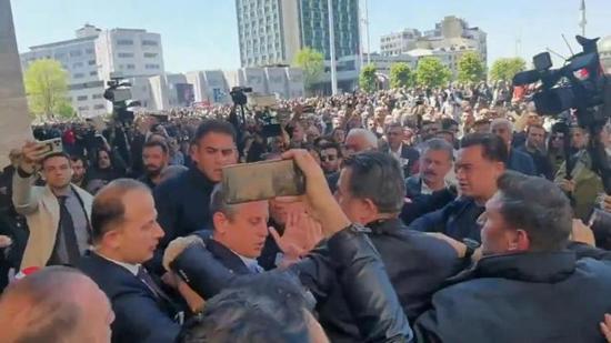 ردود فعل سياسية غاضبة في تركيا إثر الهجوم على رئيس حزب الشعب الجمهوري 