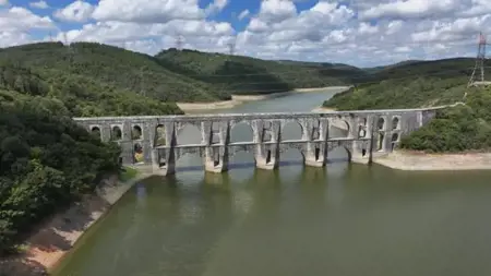 انخفاض منسوب المياه في سدود إسطنبول إلى هذا الحد انخفاض منسوب المياه في سدود إسطنبول إلى هذا الحد