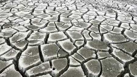 جفاف 36 بحيرة في تركيا خلال الخمسين عامًا الماضية جفاف 36 بحيرة في تركيا خلال الخمسين عامًا الماضية