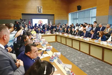 لجنة العدل تبدأ مناقشة قانون «تركيا بلا إرهاب» مادّةً مادّةً.. والتوقيعات ترتفع إلى 367 ونفيٌ لكونه «عفواً»