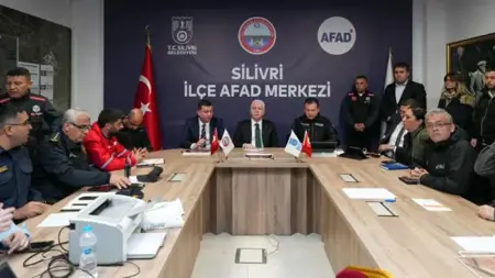 إسطنبول:عقد اجتماع لمتابعة آثار الزلازل في سيليفري وبويوك شكمجة إسطنبول:عقد اجتماع لمتابعة آثار الزلازل في سيليفري وبويوك شكمجة