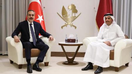 وزير الخارجية التركي يجري مكالمة هاتفية مع نظيره القطري