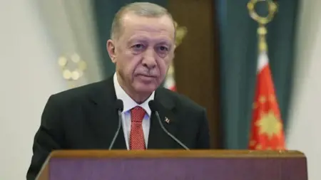 أردوغان يجري محادثة هاتفية مع رئيس الوزراء اليوناني أردوغان يجري محادثة هاتفية مع رئيس الوزراء اليوناني