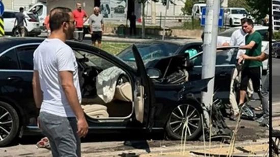 مصرع شخص وإصابة آخر في تصادم سيارتين بدياربكر