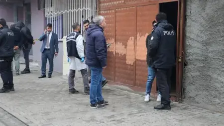 العثور على جثة فتاة تبلغ من العمر 7 سنوات في سقيفة فحم بولاية باتمان التركية العثور على جثة فتاة تبلغ من العمر 7 سنوات في سقيفة فحم بولاية باتمان التركية