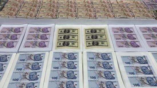 ضبط ملايين النقود الورقية المزيفة بإسطنبول