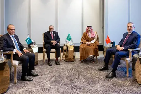 شهباز شريف يشكر ترامب على دعمه «اتفاقية مكة للدفاع المشترك» بين السعودية وتركيا وباكستان