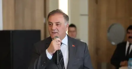 انتخاب نوري أصلان رئيسًا لبلدية إسطنبول الكبرى ليحل محل أكرم إمام أوغلو انتخاب نوري أصلان رئيسًا لبلدية إسطنبول الكبرى ليحل محل أكرم إمام أوغلو