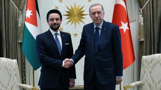 أردوغان يناقش مع ولي العهد الأردني العلاقات الثنائية وقضايا إقليمية أردوغان يناقش مع ولي العهد الأردني العلاقات الثنائية وقضايا إقليمية