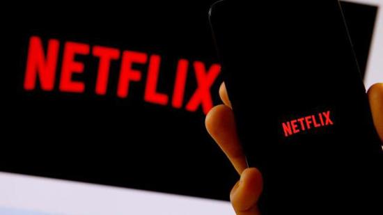 عدد مشتركي Netflix  يتجاوز التوقعات في الربع الأخير من العام الماضي
