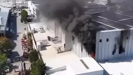 السيطرة على حريق اندلع في مصنع للنسيج بولاية  بورصة السيطرة على حريق اندلع في مصنع للنسيج بولاية  بورصة