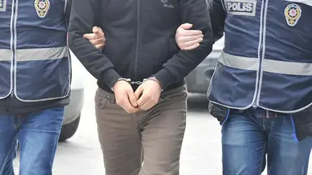اعتقال 9 أشخاص بتهمة الإعتداء على أكرم إمام أوغلو في أرضروم اعتقال 9 أشخاص بتهمة الإعتداء على أكرم إمام أوغلو في أرضروم