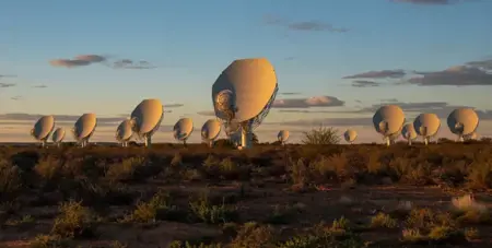 تلسكوب SKA الراديوي الأكبر في العالم سيُنتج 600 بيتابايت من البيانات سنويًا تلسكوب SKA الراديوي الأكبر في العالم سيُنتج 600 بيتابايت من البيانات سنويًا