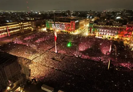 تجمّع حاشد في مكسيكو سيتي دعماً لغزة تجمّع حاشد في مكسيكو سيتي دعماً لغزة