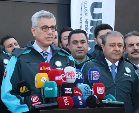 وزير الصحة التركي يؤكد استعداد بلاده لدعم سوريا في مجال الصحة وزير الصحة التركي يؤكد استعداد بلاده لدعم سوريا في مجال الصحة