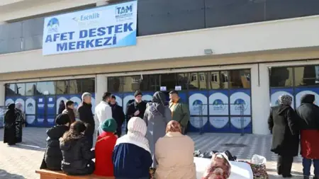 أنقرة تستضيف 5 آلاف من أسر ضحايا الزلزال أنقرة تستضيف 5 آلاف من أسر ضحايا الزلزال