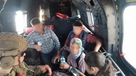 ملحمة إنقاذ في إزمير.. القوات الجوية تنتشل عائلة من وسط الحريق ملحمة إنقاذ في إزمير.. القوات الجوية تنتشل عائلة من وسط الحريق