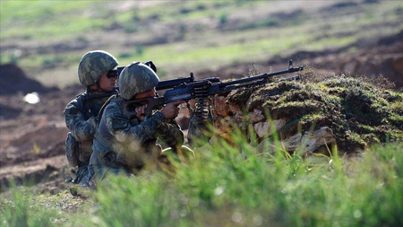 الدفاع التركية: تحييد 3 إرهابيين شمالي سوريا 