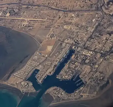 تصعيد خطير.. إيران تهدد بضرب بنى تحتية بالشرق الأوسط بعد مهلة ترامب