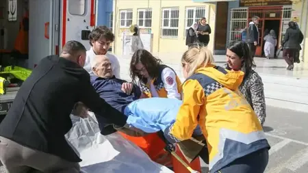 الانتخابات التركية ..كيف سيذهب الناخبون المرضى إلى صناديق الاقتراع؟ الانتخابات التركية ..كيف سيذهب الناخبون المرضى إلى صناديق الاقتراع؟