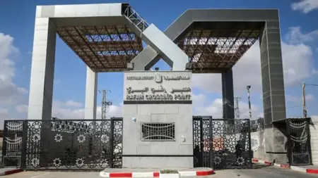 مصر:" بوابة رفح مفتوحة وإسرائيل لا تقبل دخول المساعدات إلى غزة" مصر:" بوابة رفح مفتوحة وإسرائيل لا تقبل دخول المساعدات إلى غزة"