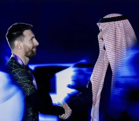 الهلال السعودي يكشف عن قيمة العرض التاريخي المقدم لميسي