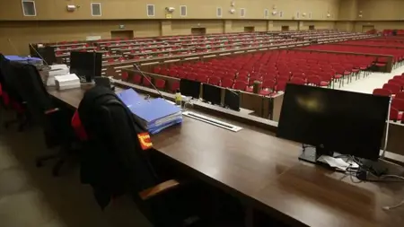 اسطنبول: السجن لمدة عام على مواطن تركي أراد بيع كليته وآخر أراد شراءها اسطنبول: السجن لمدة عام على مواطن تركي أراد بيع كليته وآخر أراد شراءها