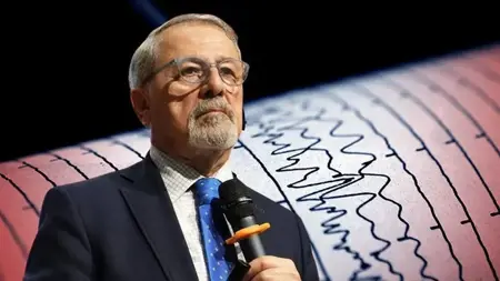 عقب زلزال كوتاهيا.. الخبير التركي" ناجي غورور " يقدم تحذيرًا مهمًا عقب زلزال كوتاهيا.. الخبير التركي" ناجي غورور " يقدم تحذيرًا مهمًا