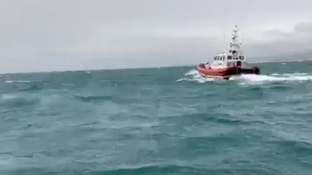 مصرع 43 مهاجرا غير نظامي إثر غرق قارب قبالة سواحل إيطاليا مصرع 43 مهاجرا غير نظامي إثر غرق قارب قبالة سواحل إيطاليا