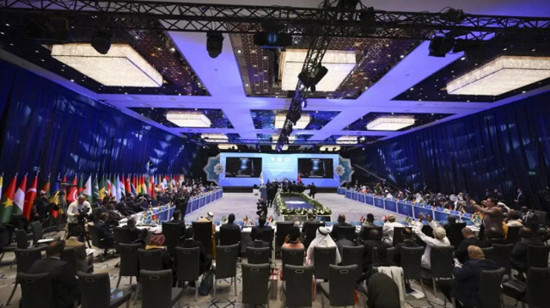 مؤتمر بإسطنبول يدعو للاعتراف بدولة فلسطين مؤتمر بإسطنبول يدعو للاعتراف بدولة فلسطين