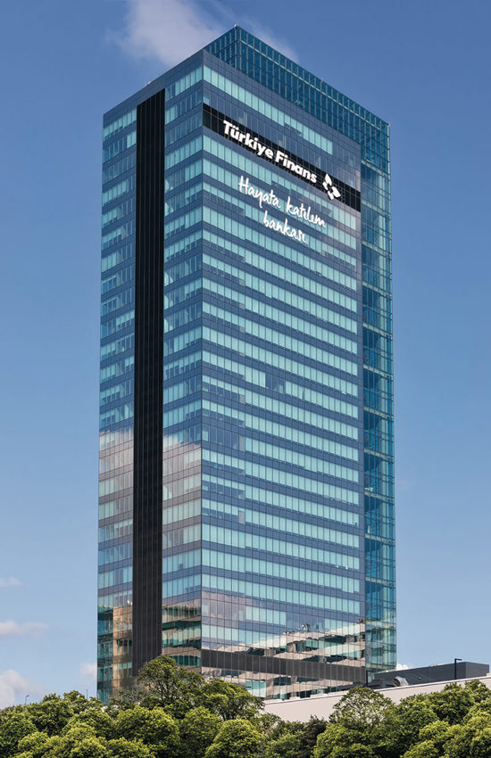 فحص 50 ألف مكلف في تركيا وغرامات بالمليارات