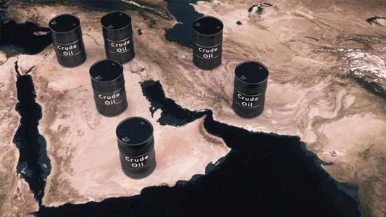 كيف اخترقت إيران الحصار؟ «أسطول الظلّ» وتخزين النفط في البحر يرفعان إيراداتها النفطية 60%