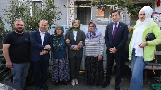 رسالة "تركيا بلا إرهاب" تصل لأسرة الشهيد بساكاريا رسالة "تركيا بلا إرهاب" تصل لأسرة الشهيد بساكاريا
