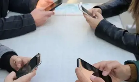 وزير النقل التركي يكشف تفاصيل الهاتف المعفي من الضرائب للطلاب وزير النقل التركي يكشف تفاصيل الهاتف المعفي من الضرائب للطلاب