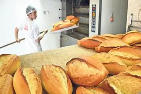 أنباء عن رفع سعر الخبز في إسطنبول أنباء عن رفع سعر الخبز في إسطنبول