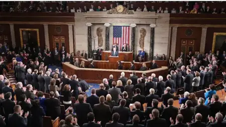 مجلس الشيوخ الأمريكي يقطع البث المباشر ويوقف اجتماعه بسبب غزة مجلس الشيوخ الأمريكي يقطع البث المباشر ويوقف اجتماعه بسبب غزة