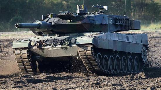 ألمانيا تعتزم تزويد أوكرانيا بدبابات قتالية متقدمة
