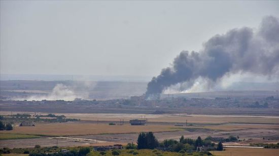 أعمدة الدخان تتصاعد من الأهداف الإرهابية شمالي سوريا