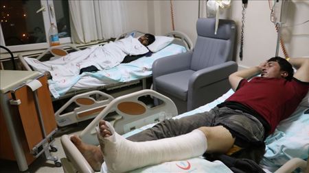 انقاذ 22 مهاجرا جريحا على الحدود اليونانية