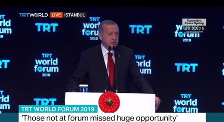 أردوغان :من يؤمن بحرية الفكر لن يبدله بالدولار الأخضر