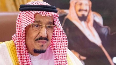 الملك سلمان عاهل السعودية يدخل المستشفى