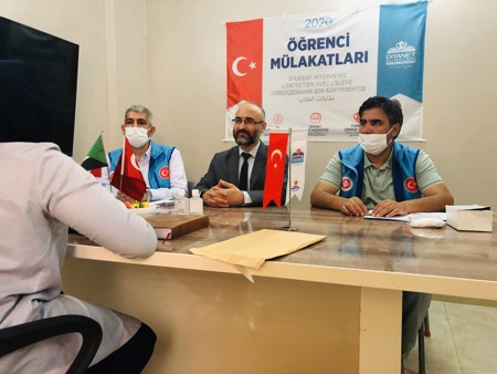 وقف الديانة التركي يمنح 50 طالباً سودانيا منحاً دراسية