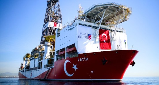 الدّفاع التركية تبعث بتحياتها لسفينة الفاتح