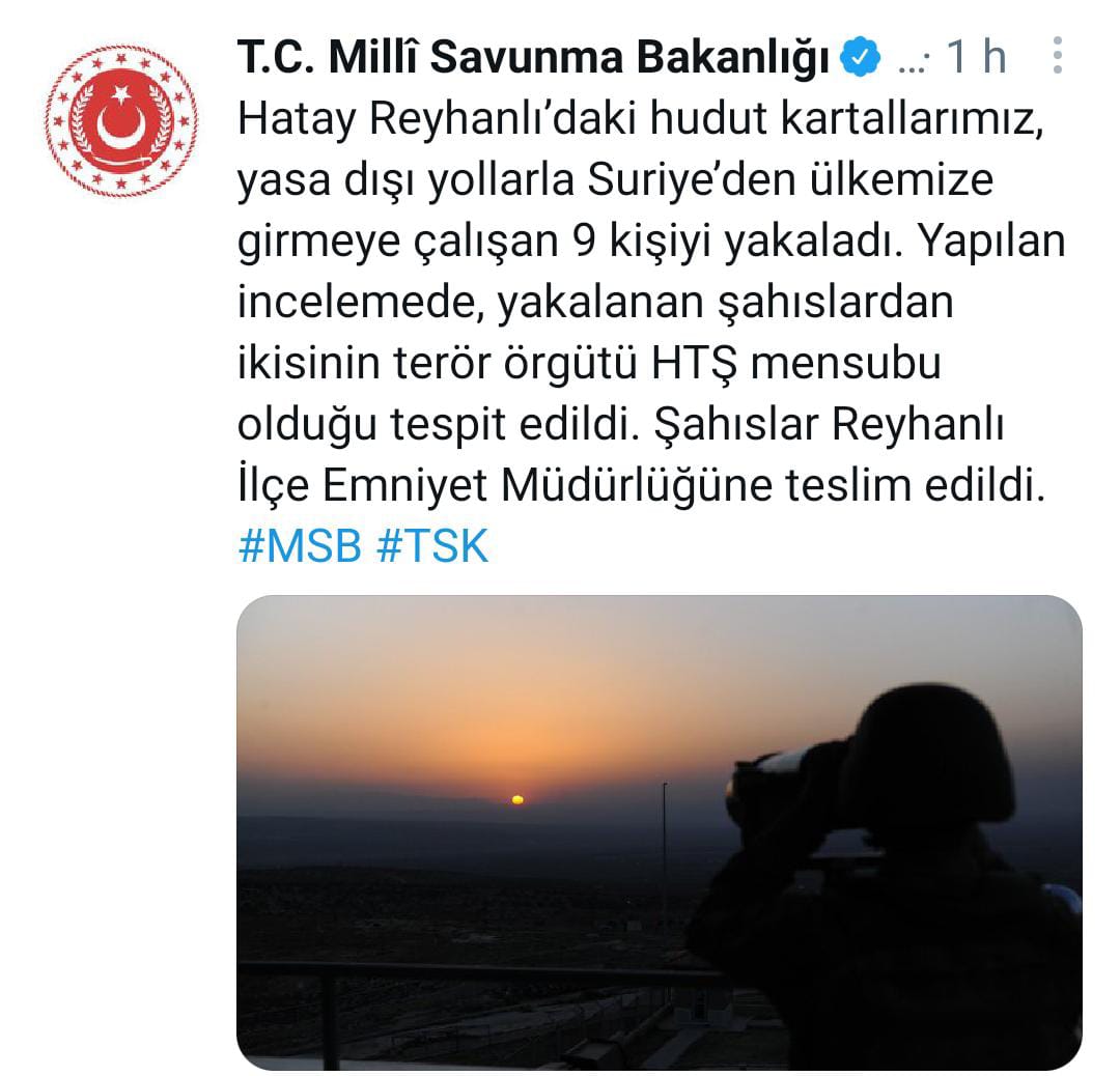 صور: ثمرة خيار عملاقة تثير دهشة المواطنين الأتراك، حيث بلغ وزن ثمرة الخيار التي نبتت في محافظة بارطن شمال تركيا 21 كغم، وطولها 80 سم.